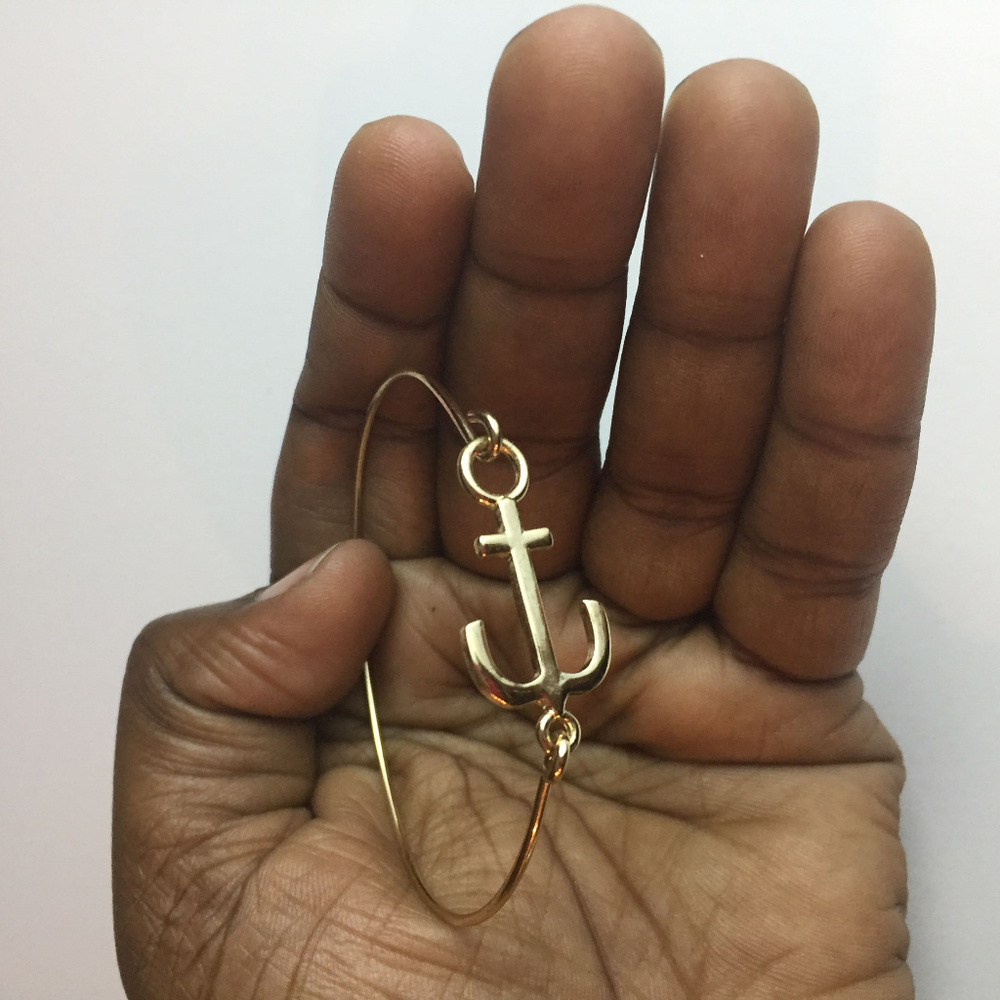 #1135 Girls Gold Anchor Bangle
